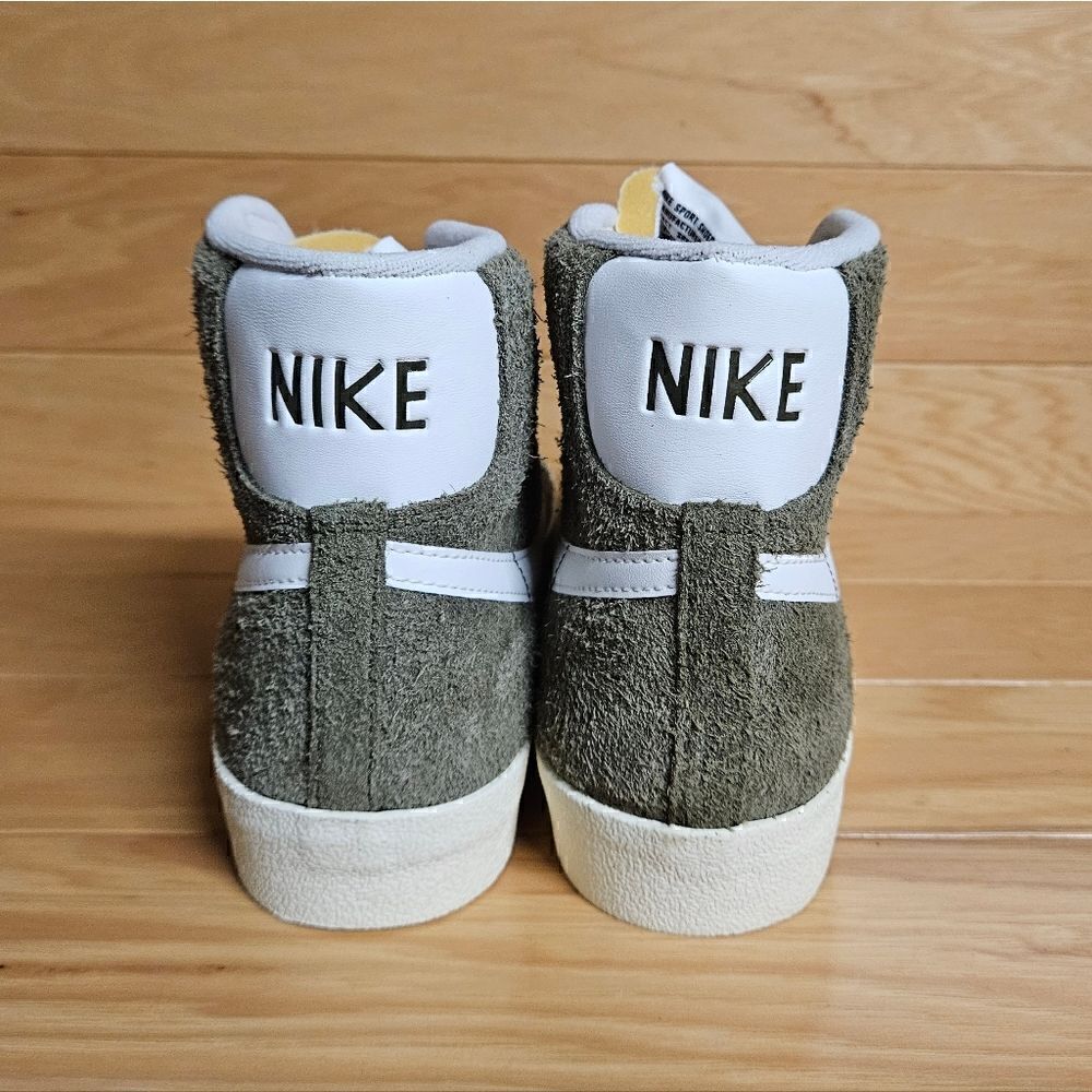 Nike Blazer Mid '77 Vintage Size 10.5 Olive Green Womens Shoes DV7006-201 - Picture 11 of 12
